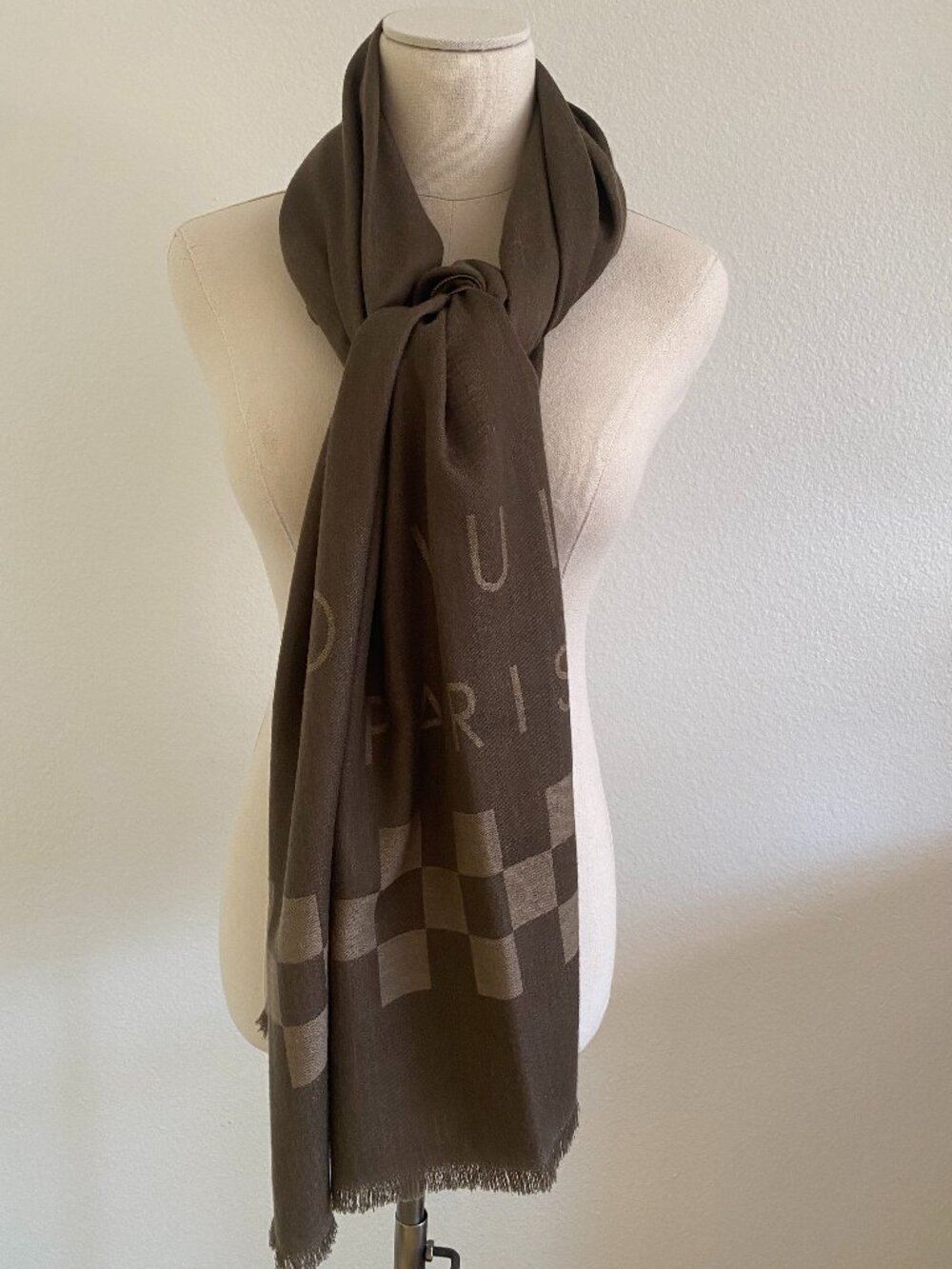 NIB Vintage Louis Vuitton Damier Cashmere Scarf Shawl